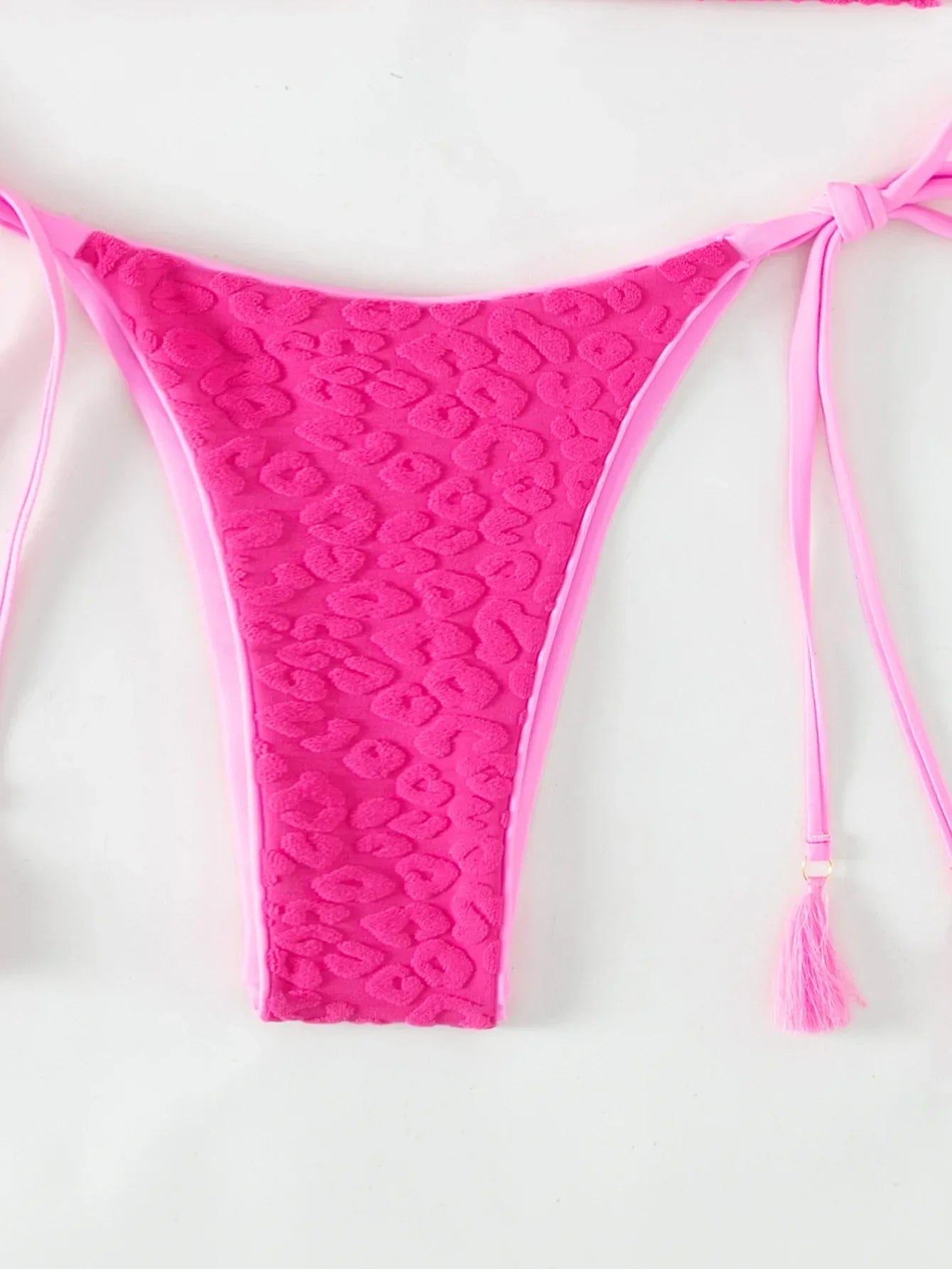 Bikini triangle classique à lacets rose