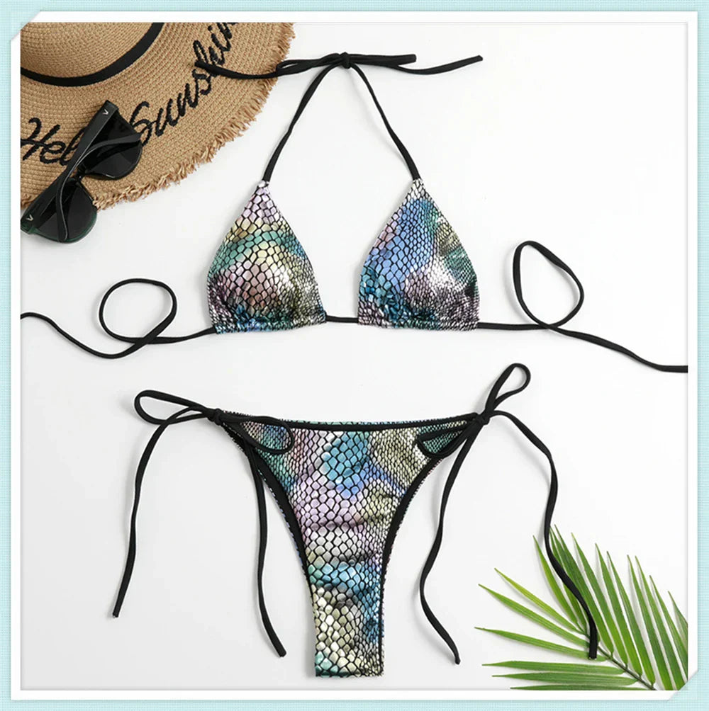 Ensemble bikini triangle métallique à lacets